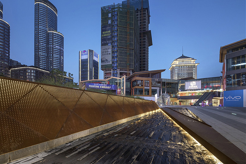 Terrain architecture - 1st Avenue